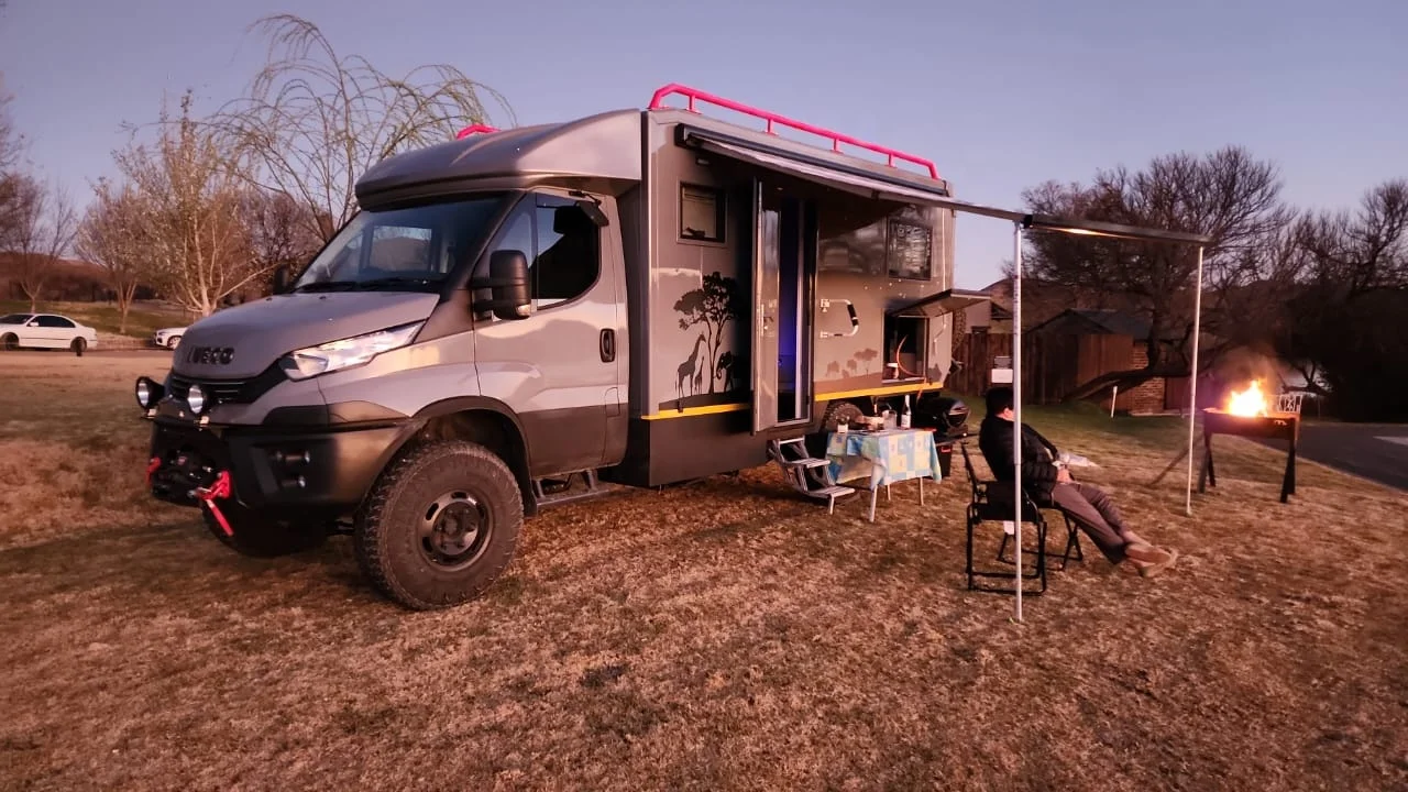 Sturdy Soleflex Class B Camper Van Awning For Off-Road RV Motorhome And Caravan High Quality Exterior Accessories Caravan Awning view 6