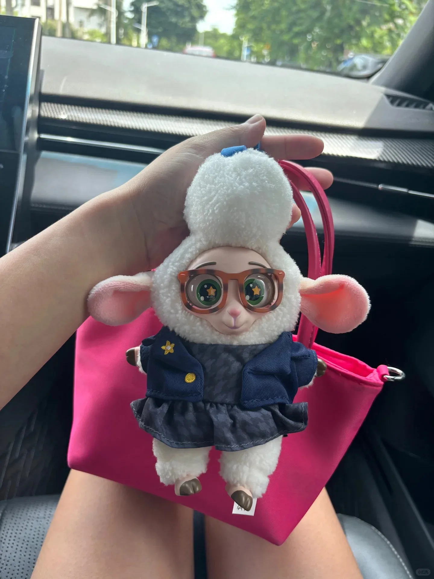 صندوق أعمى من سلسلة Miniso's Zootopia، قلادة حقيبة ظهر أنيمي، ديكور ألعاب عصري، صندوق غامض لجمع الهدايا