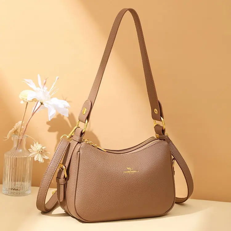 

2025 Winter 667 New Tote Bag Shoulder Messenger Bag Commuter Bag Underarm Bag Simple Handbag