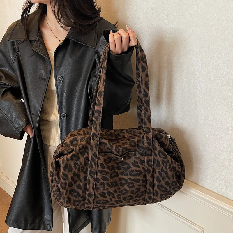 Leopardenmuster-Tragetasche für Damen, große Canvas-Umhängetasche, vielseitige Crossbody-Handtasche, Damen-Shopper-Tasche für Reisen, Arbeit und Alltag. – Detail 15