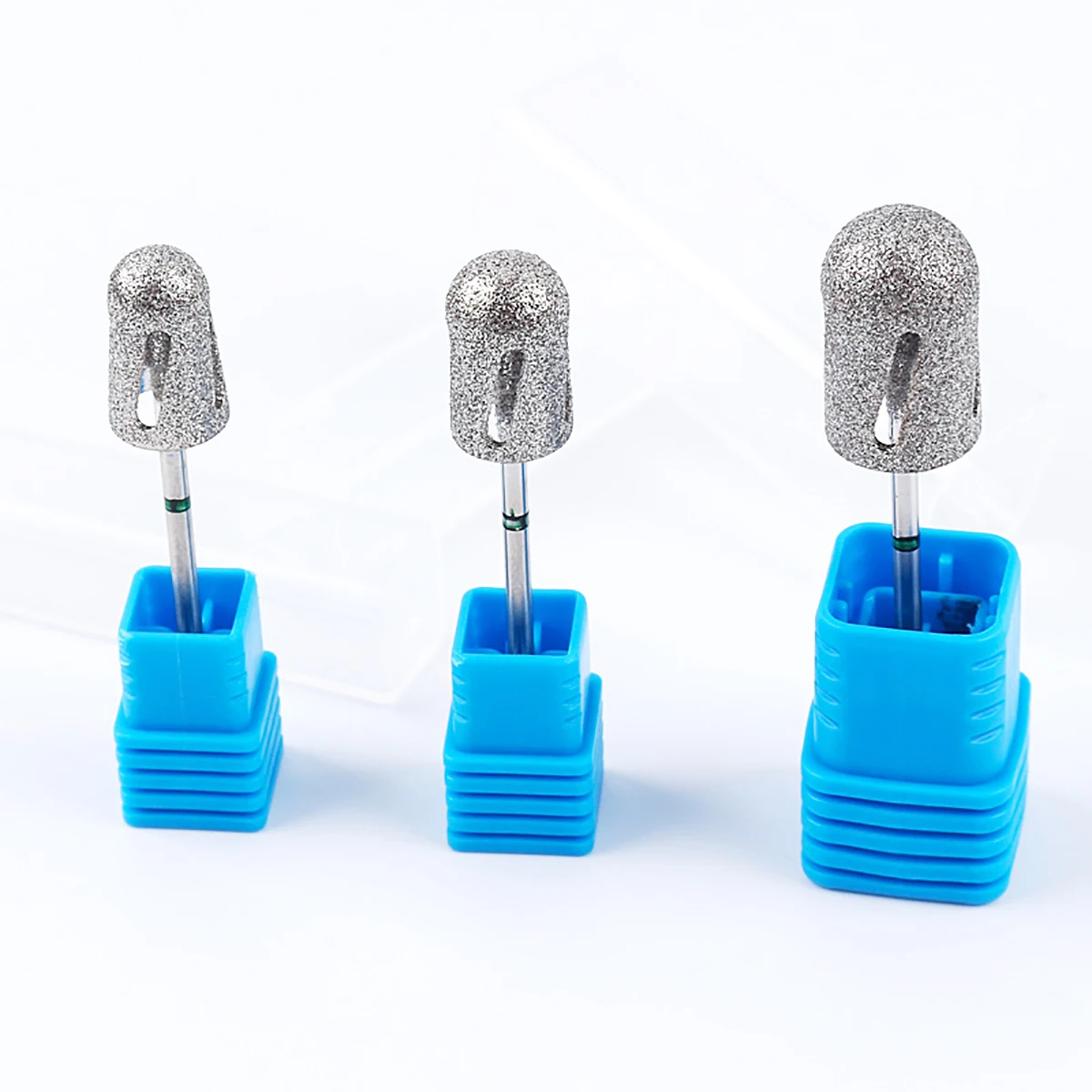 ペディキュアネイルドリルビットダイヤモンド超硬フットビットカルスサンディング研磨ヘッドひび割れた皮膚の魚の目カルス除去用