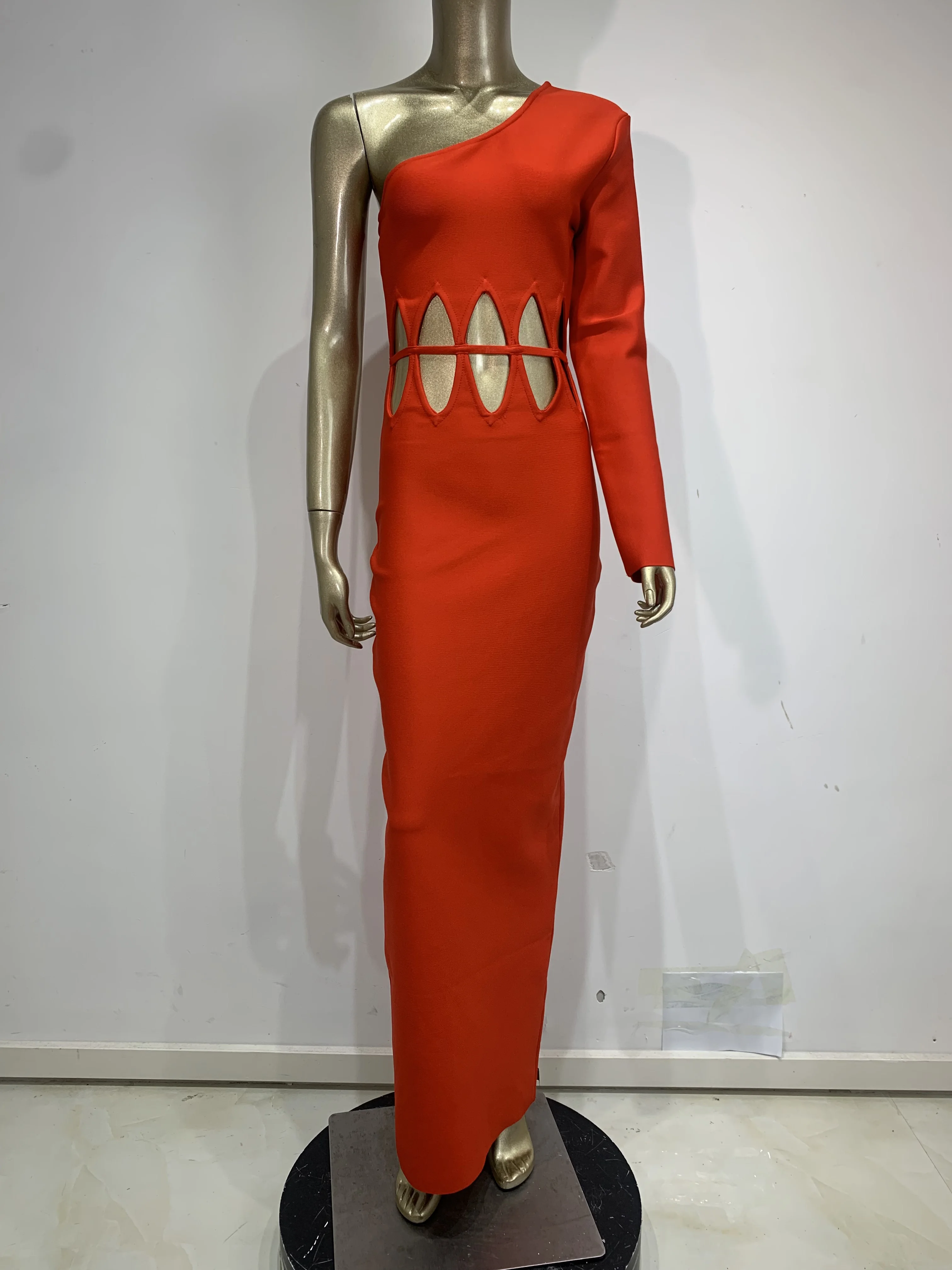 여성 섹시 원숄더 컷아웃 레드 맥시 롱 바디콘 드레스 2026 우아한 이브닝 클럽 파티 드레스