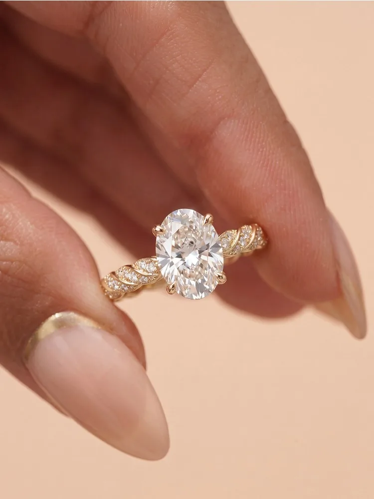 925 Sterling Silber Golden Gestalteter Prächtiger Gedrehter Ovaler Zirkonring für Damen Verlobung Hochzeit Hochwertiger Edel-Schmuck – Detail 3