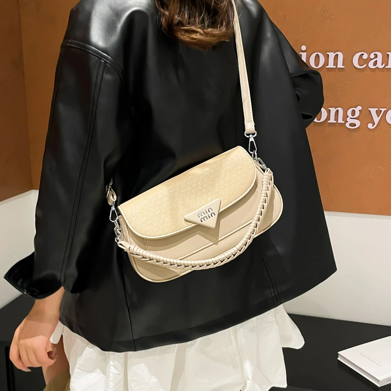 

Elegant Women's Leather Shoulder Bag Luxury Designer Crossbody Handbag Classic Fashion Tote For Modern Daily Wear