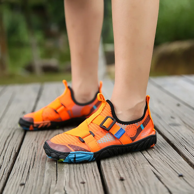 2022 New Arrivals Fashion Orange Outdoor Aqua Shoes for Men Women Breathable Slip-on Mens Water Shoes Summer Beach Sneakers Kids