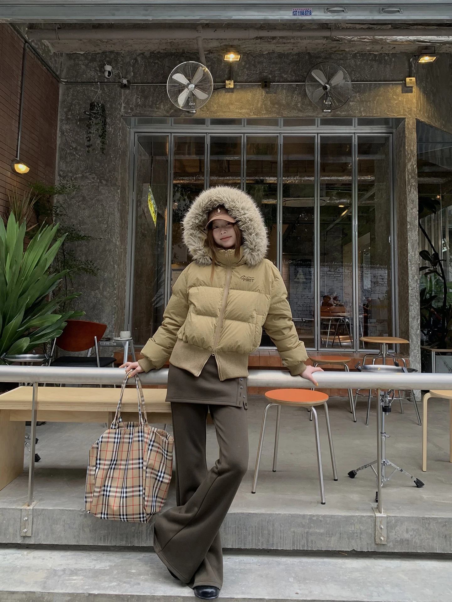 

ort Puffer Jaet Women's Winter Coat 2025 New Sle Hooded 90% White Du down Warm Commute Faion Straight Cut Design