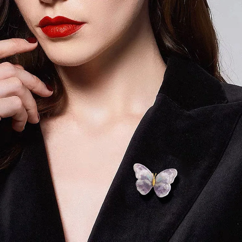 

Chinese Style Embroidery Fabric Butterfly Brooches For Women Men Exquisite Magic Colored Insect Brooch Luxury Party Jewelry Gift