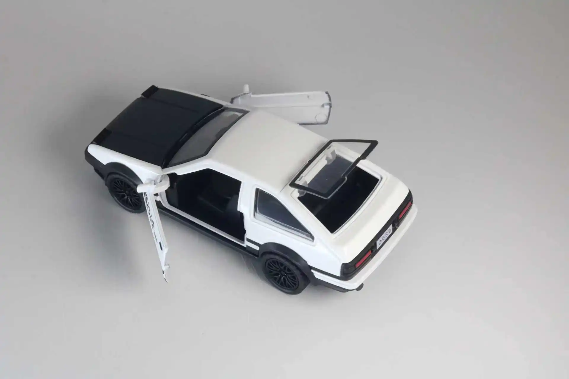 (Bagged) 1:36 AE86 Pullback Model, Imitation Tofu Cart. Three Doors Can Be Opened, Headlights Can Be Opened. Die-Cast Metal.