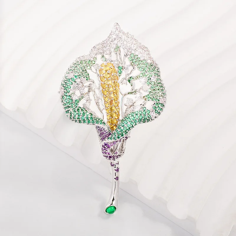 Autumn and Winter New Calla Lily Brooch High-end and Exquisite Micro-inlaid Zircon Temperament Suit Coat Accessories Pins