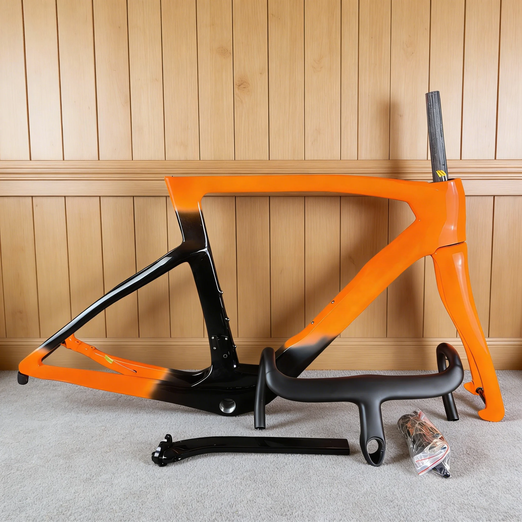 

2026 New F16 Carbon Fiber Road Bike Frame, Disc Brake Carbon Fiber Frame, Team Edition with Full Internal Cable Routing