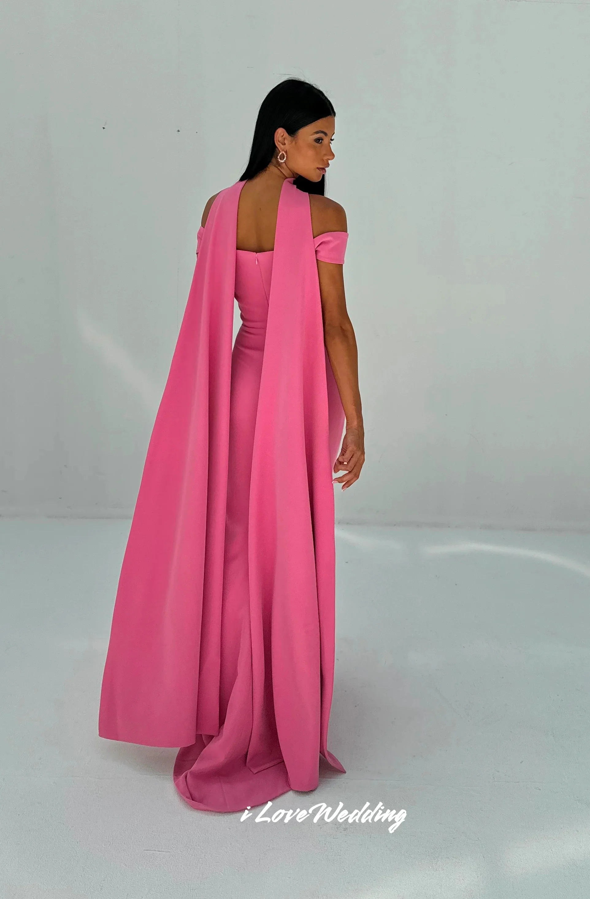 Pink Off the Shoulder Evening Dresses 2025 Satin Strapless Pleated Backless Mermaid Sweep Train Wedding Party Dresses Customized