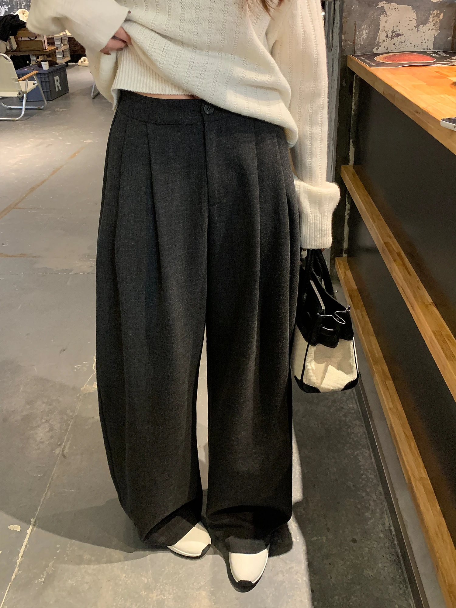 

Женские брюки A 26SS: повседневные, с высокой талией, широкими штанинами, прямым кроем, из шерстяной смеси, с эффектом похудения и защитой от морщин