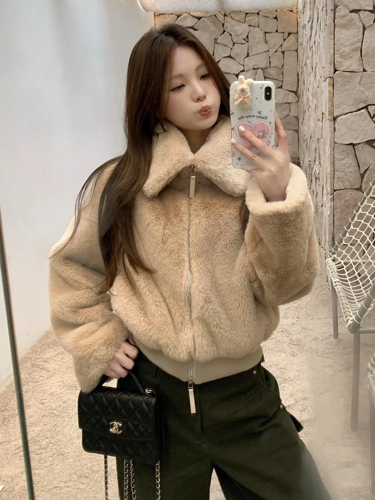 

Winter New Fashionable Short Thickened Women's Fur Coat Eco-friendly Rabbit Skin Warm Cotton Jacket Commute Style Zipper Design