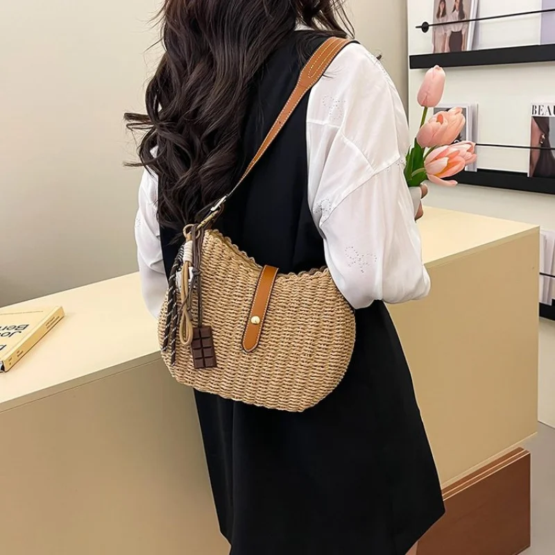 

Stylish Ladies Genuine Leather Shoulder Bag By Top Luxury Brand Messenger Design Elegant And Durable For Everyday Use Handbags