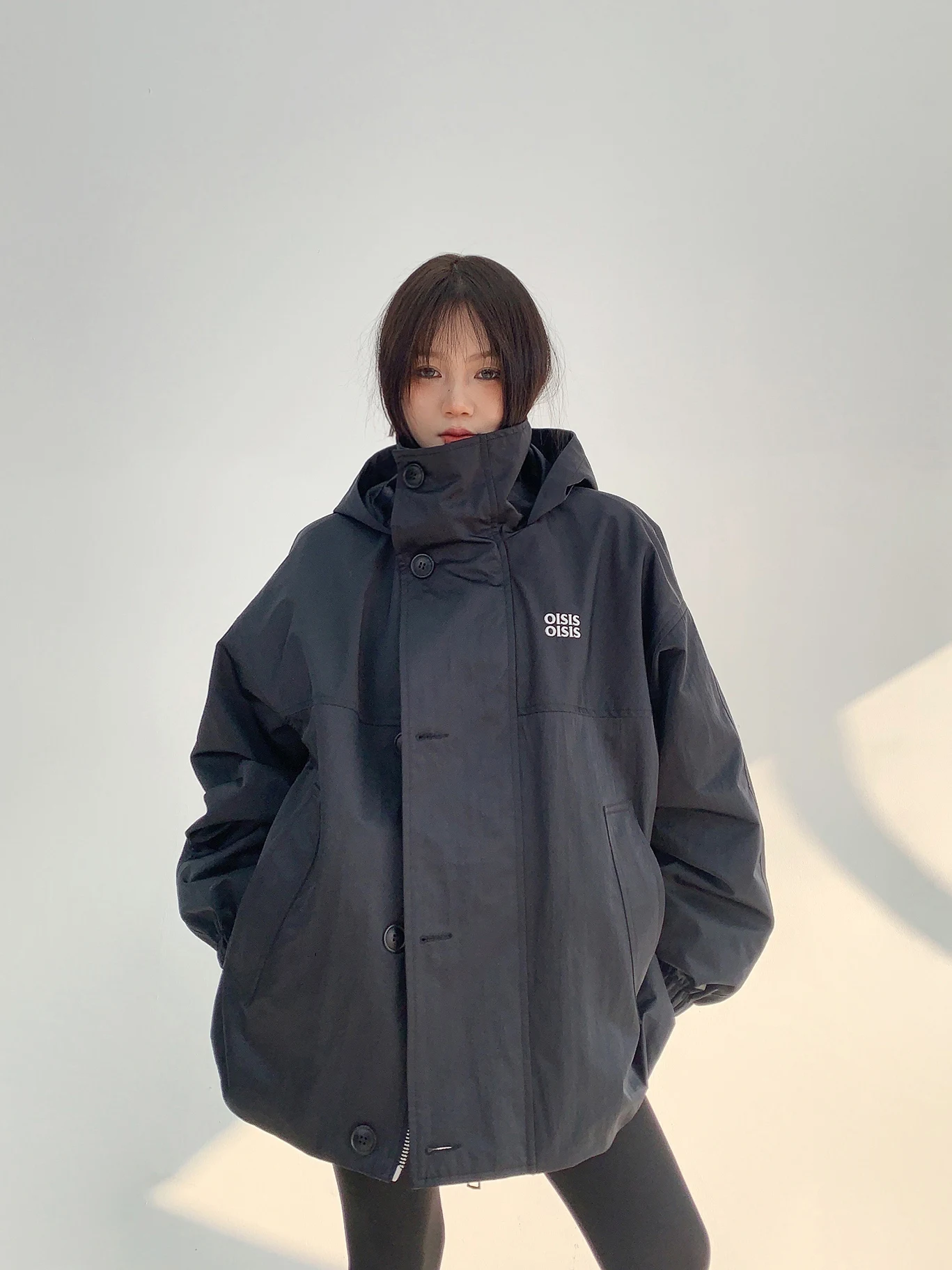 

Oisis Street Sle Loose Fit Women's Jaet with Hood And Embroidery Bla Polyester Fabric Long Sve Zipper Closure Coat