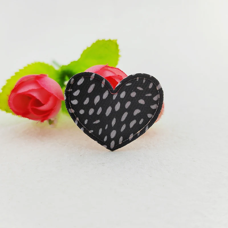 100 Stück Leoparden-Stoff-Herz-Applikationen 3,5*3CM für DIY-Nähprojekte, Kopfbedeckungen, Haarspangen, Schleifendekoration, Aufnäher für Kleidung & Hüte – Detail 3