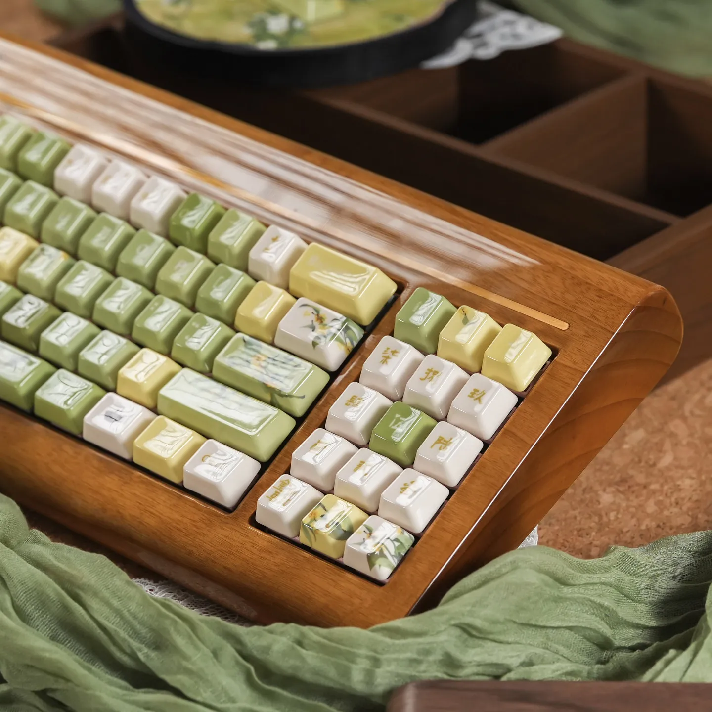 URE Jin Gui Longjing Keramik-Tastenkappen-Set EdgeLit Mechanische Tastatur Personalisierte Tastenkappen für Cherry Maßgeschneiderte Ästhetische Blumenmotive – Detail 6