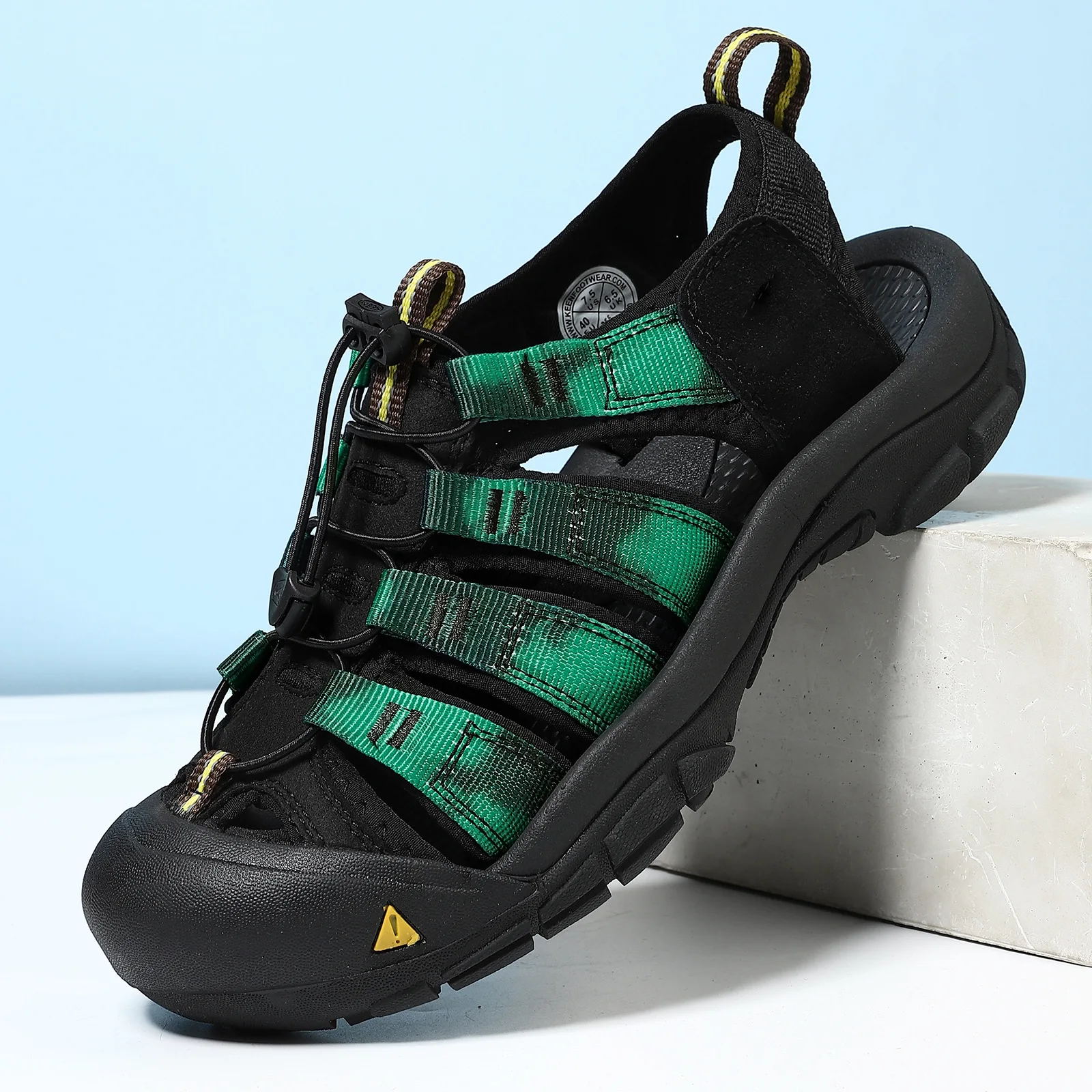 

Summer New Design Men's Sandals High Quality Hot Sale Breathable Platform Casual Shoes Beach Sandals Hook&Loop Couple Shoe Mujer