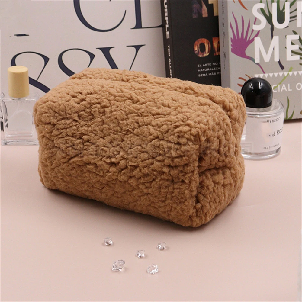 New Women\'S Plush Cosmetic Bags Girl Large Capacity Cute Stationery Travel Makeup Organizer Females Makeup Brushes Storage Pouch