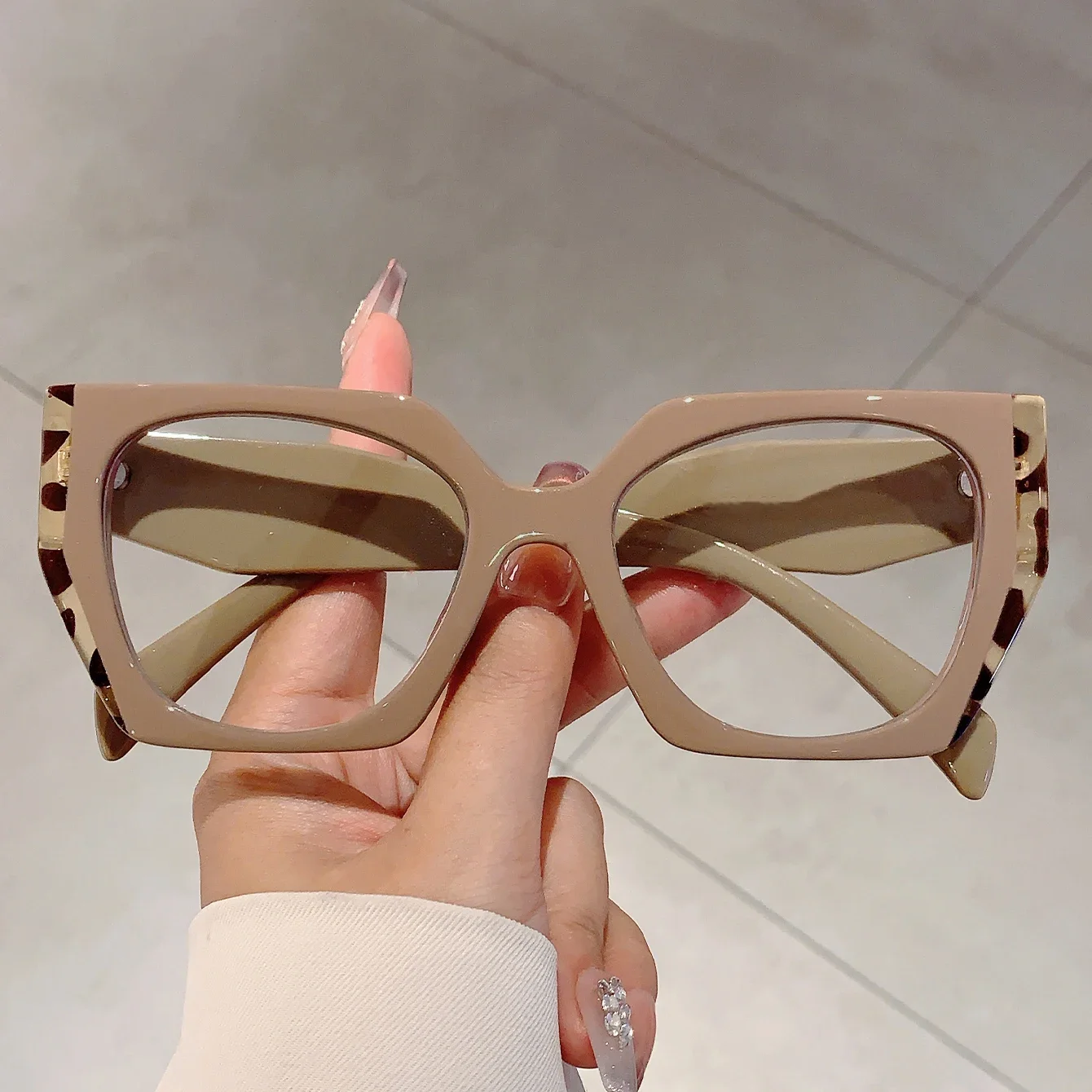 GM LUMIAS Oversized Women Glasses Fashion Vintage Irregular Rim Eyewear Trendy Blue Light Blocking Non-prescription Eyeglasses