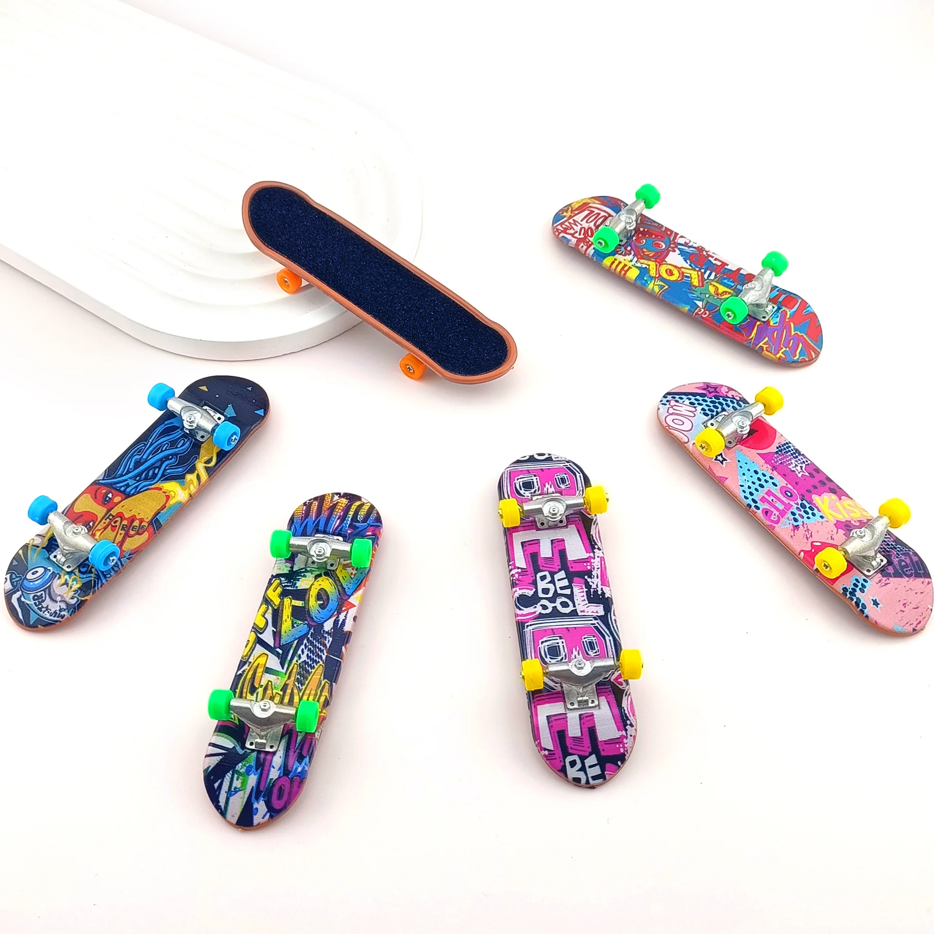 5 pz/borsa Finger Board Puzzle Sport Mini Gioco Da Tavolo Punta Delle Dita Skateboard Ragazzi E Ragazze Alleviare Lo Stress Bomboniere Di Compleanno