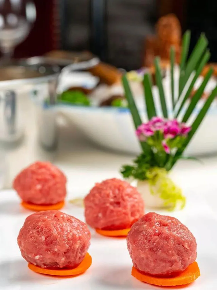 

Промышленная машина для мойки и очистки овощей: картофеля, моркови, таро, кассавы, имбиря, ямса и других корнеплодов.
