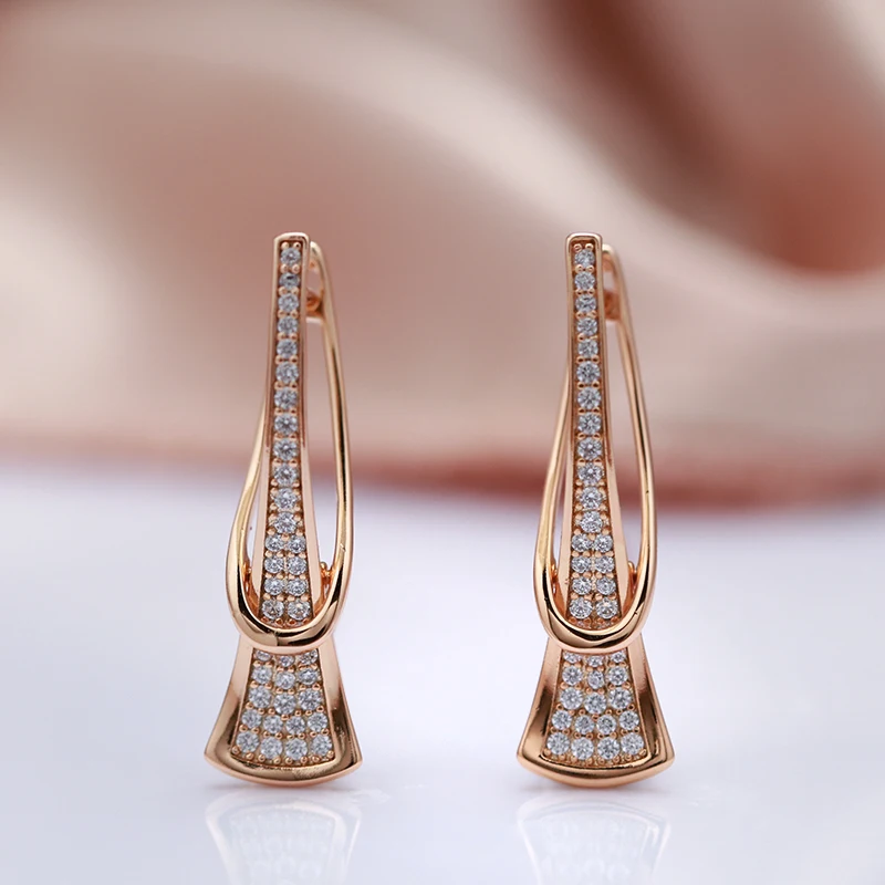 Luxury Curve Triangle Long Pendant Zircon Women\'s Earrings Personality English Buckle Party Daily Jewelry Girl Sexy Earrings