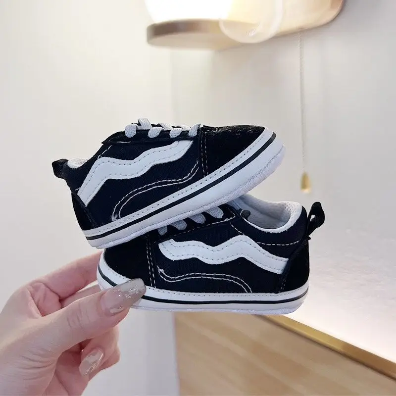 

Canvas Sneakers Baby Boys Girls Shoes First Walkers Infant Toddler Anti-Slip Soft Sole Classical Newborn Baby Shoes 0-18 Month