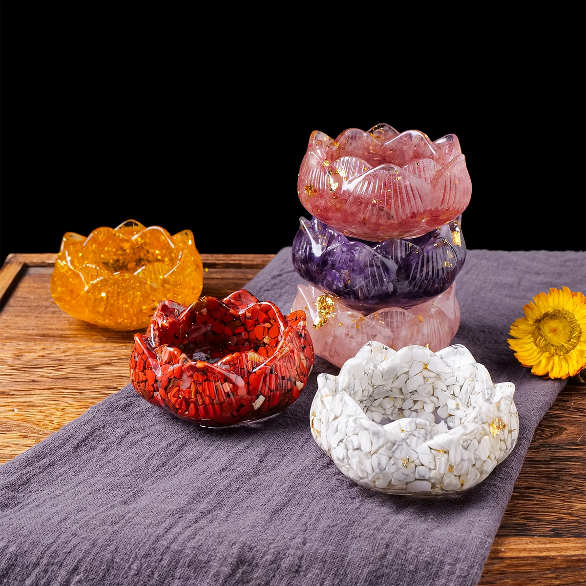 1PC Natural Crystal Crushed Stone Epoxy Resin Lotus Shape Meditation Gift For Home Decor DIY Crystal Delicate Gift