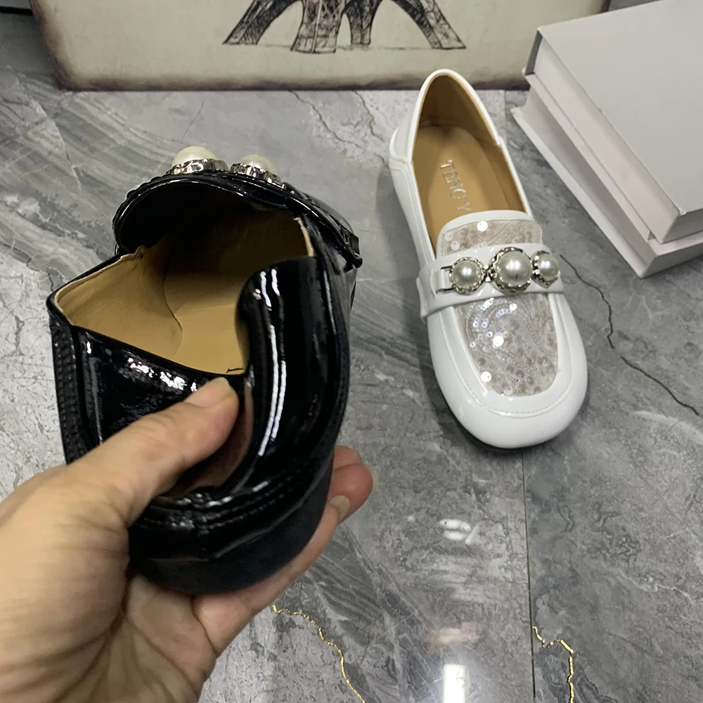 Women Flat Shoes Plus Size Fashion Pearl Patent Leather Women Mullers Summer Women Loafers Designer Shoes