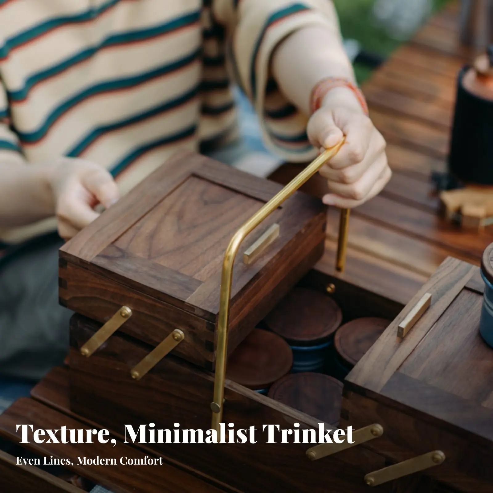 

Multi-Compartment Case Portable with Handle Cantilever Sewing Box Large Capacity Long-Lasting Construction for Home, Bedroom
