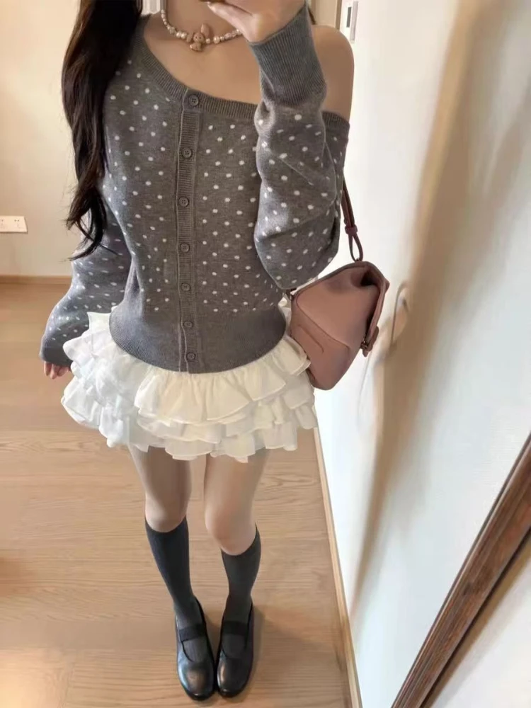 秋のヴィンテージ風薄手ニットカーディガン レディース デザインファッション スリム 水玉模様 長袖Tシャツ カジュアル スイート オフショルダー ニットウェア 新作