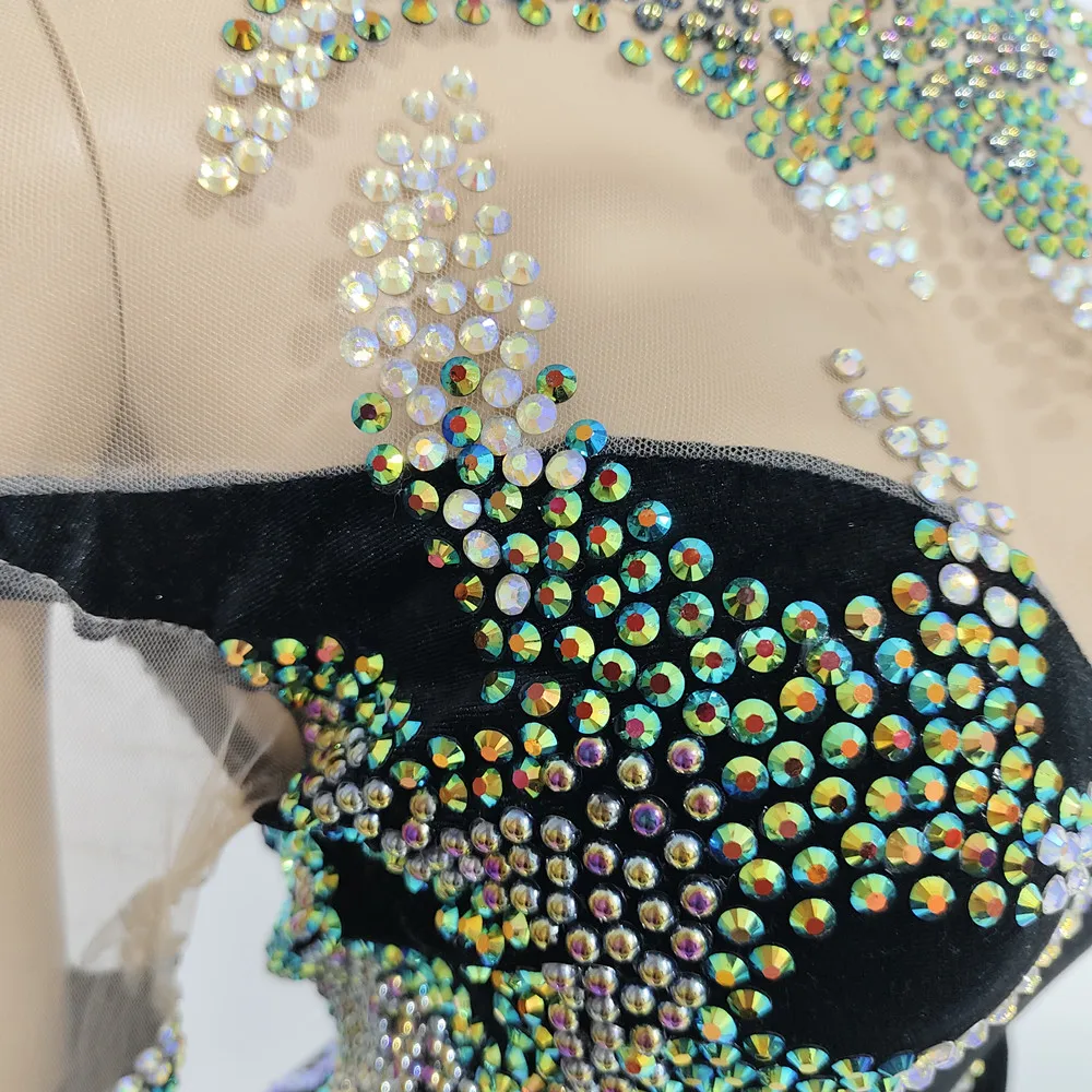 ชุดเดรสสั้นผ้ากำมะหยี่ประดับลูกปัดสุดเซ็กซี่สำหรับผู้หญิง ชุดราตรีงานปาร์ตี้ งานพรอม ชุดวันเกิด ชุดนักร้อง ชุดแสดงบนเวที ชุดถ่ายภาพ