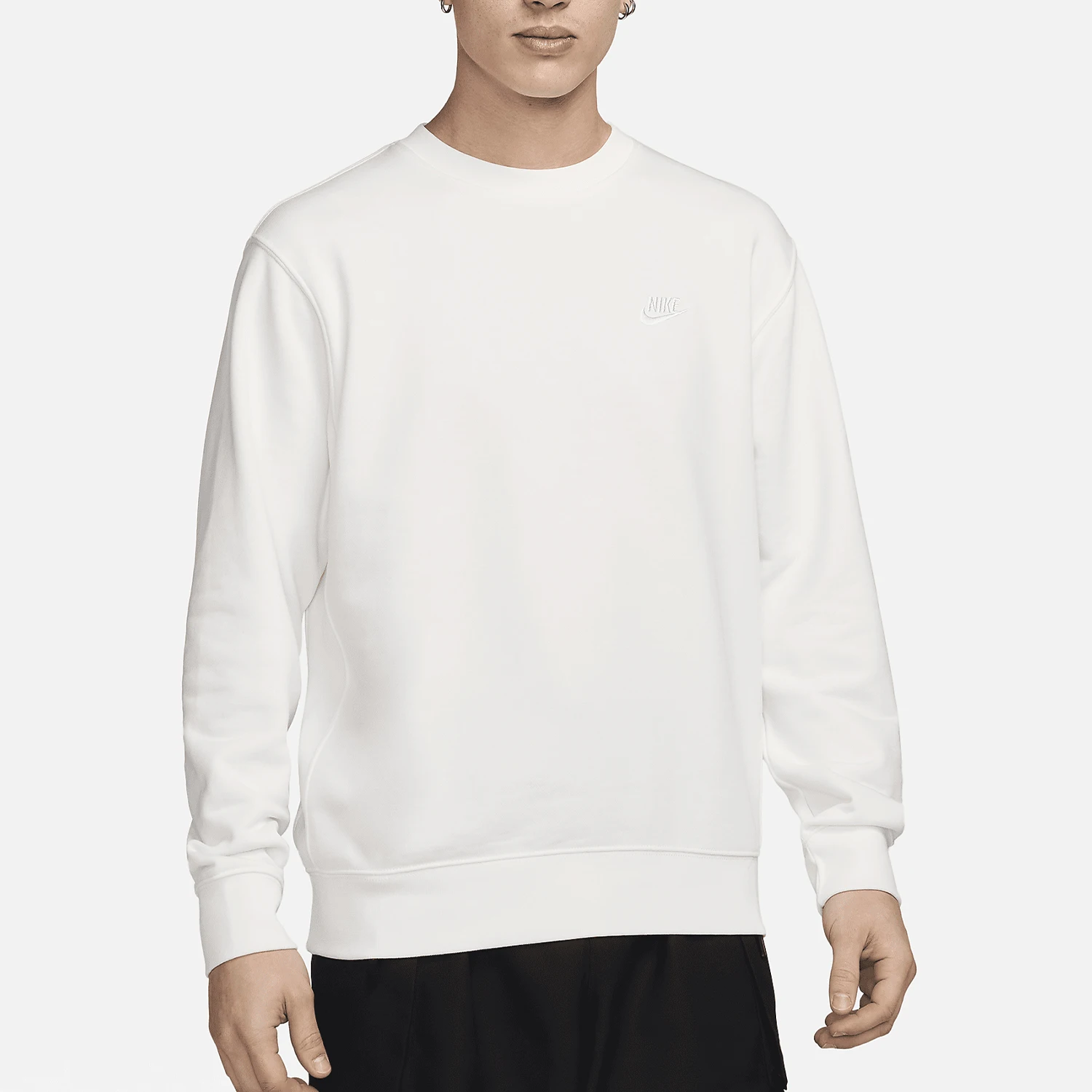 

Официальный мужской свободный топ Nike Sportswear Club с круглым вырезом BV2667-133