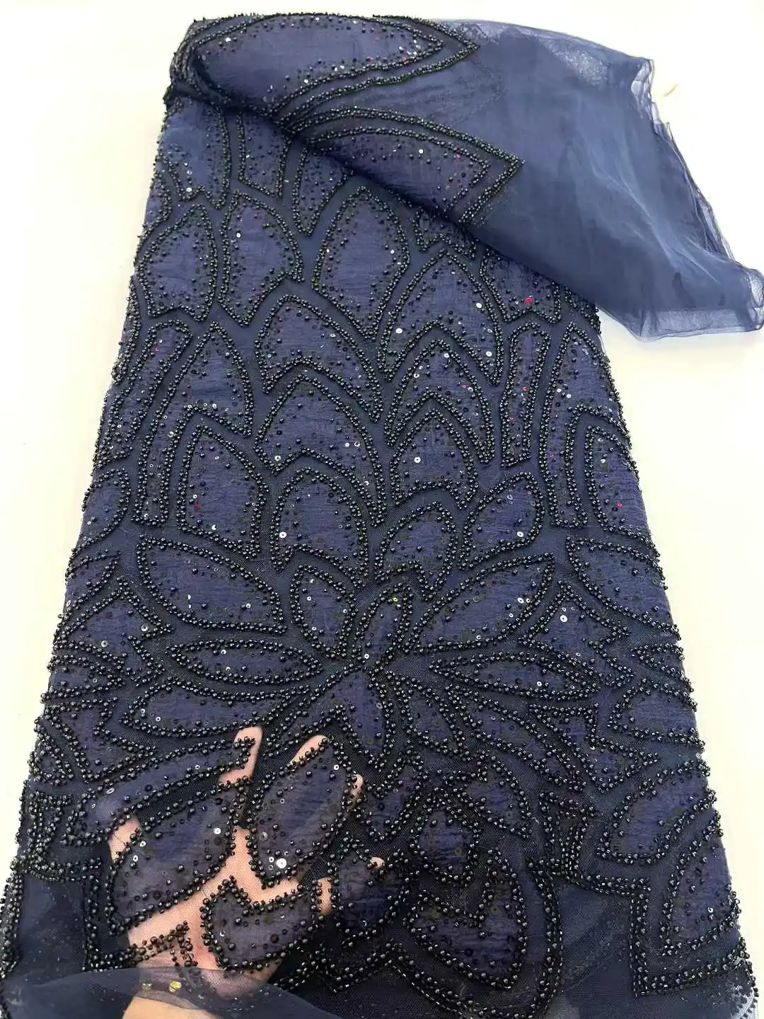 Afrikaanse Nigeriaanse bruidegom kantstof met pailletten, high-end luxe borduurwerk, zware stof voor trouwjurkfeest, materiaal