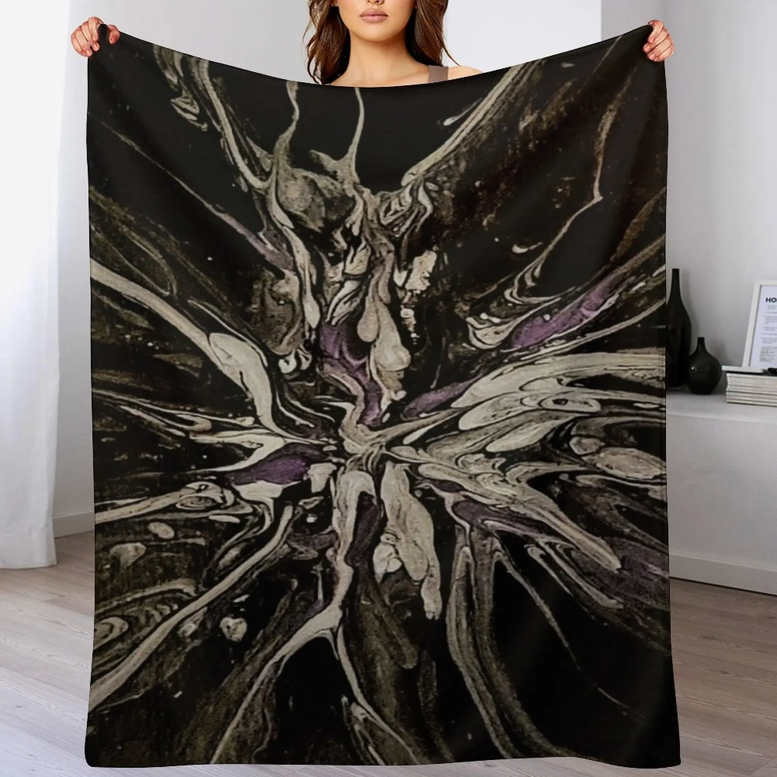 

Black Splash Throw Blanket Hairy manga Blankets