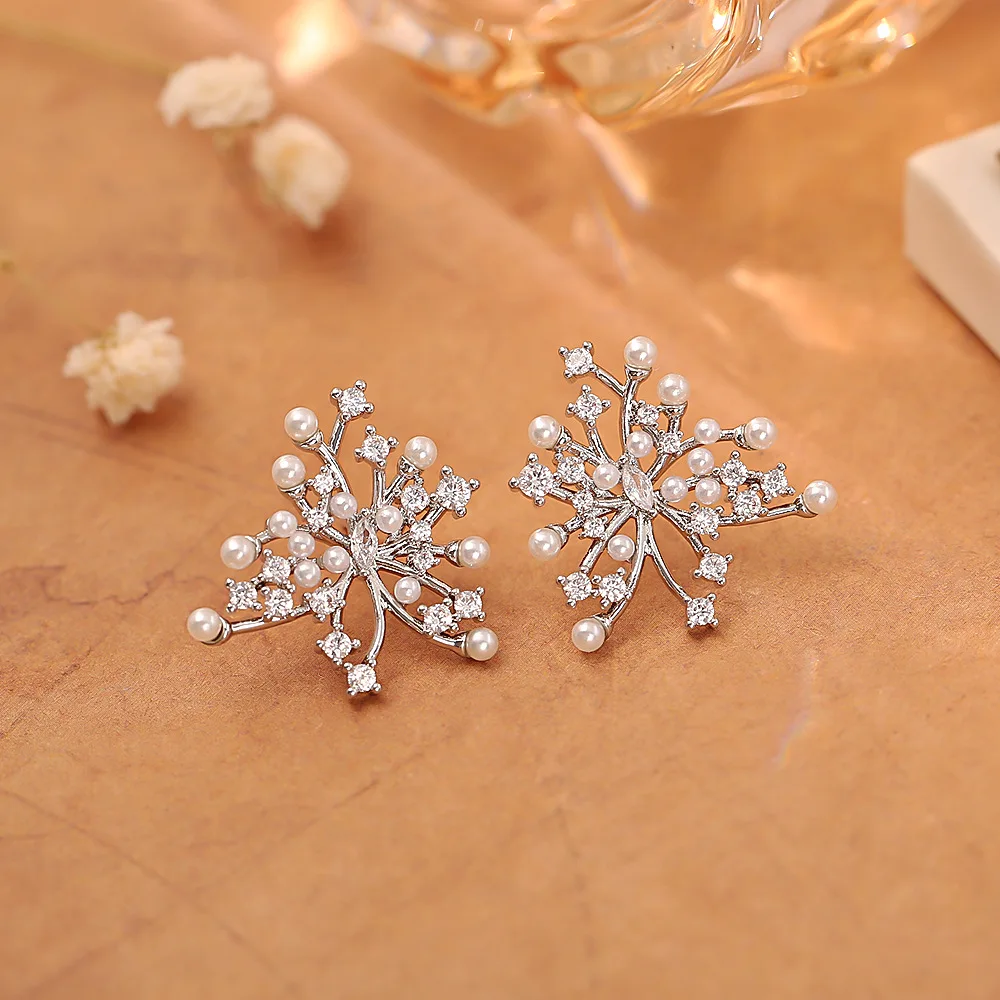 

Super flash zircon pearl earrings, light luxury, fashionable temperament earrings, high-end commuting versatile earrings