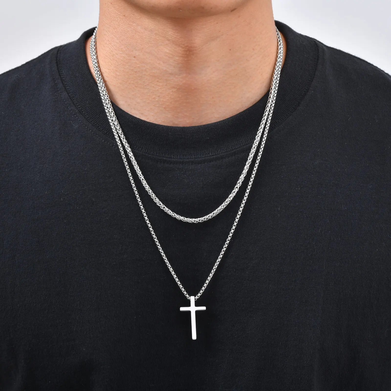 Vnox Mehrschichtige Kreuz-Halskette, Edelstahl-Mehrfachketten-Halsketten mit gedrehtem Panzerketten-Anhänger, Hip-Hop-Schmuck mit religiösem Motiv für Männer. – Detail 3