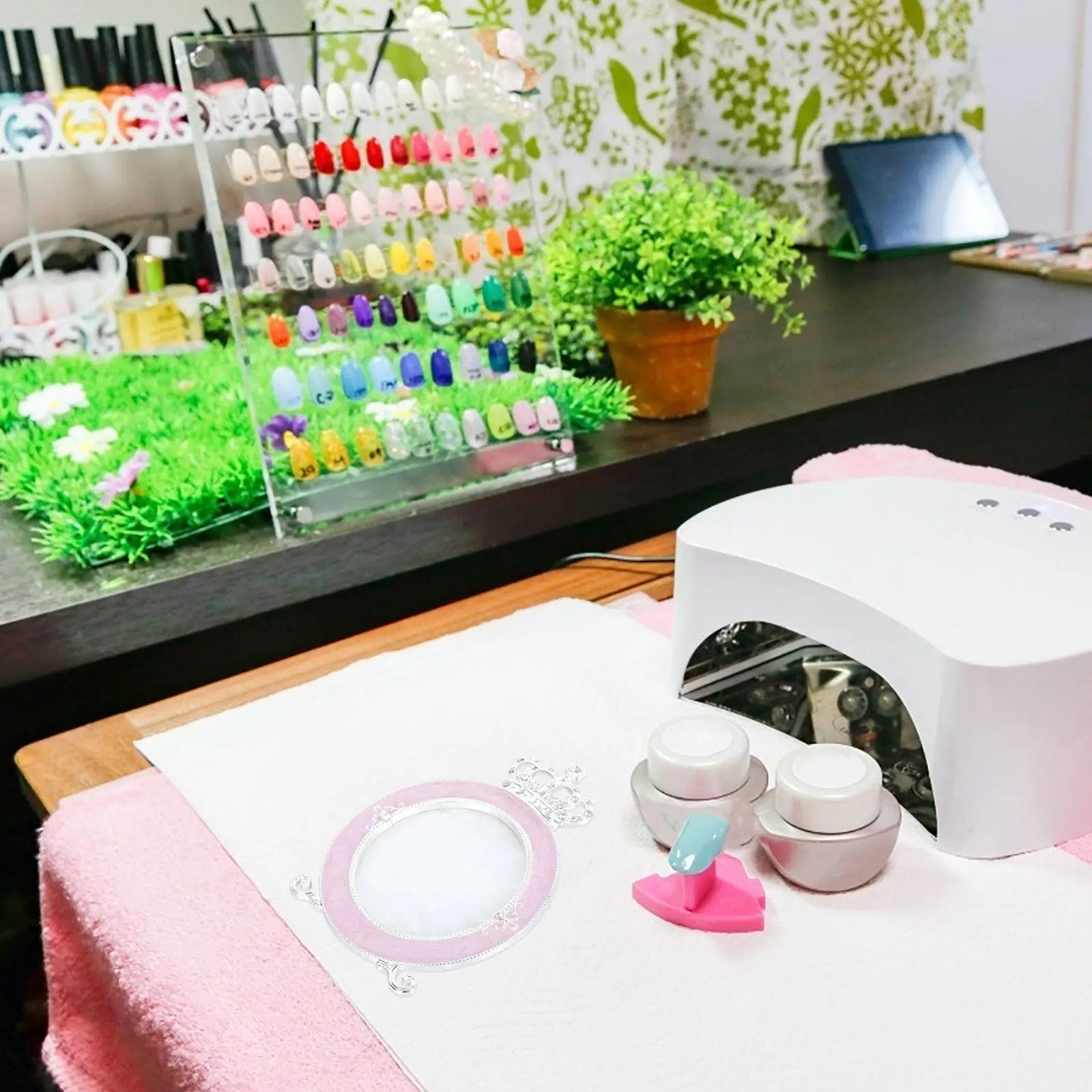 

1 шт. Доска для демонстрации ногтей с изысканным узором в виде короны, многофункциональный держатель для маникюра и нейл-арта, реквизит для вечеринок и фотосессий