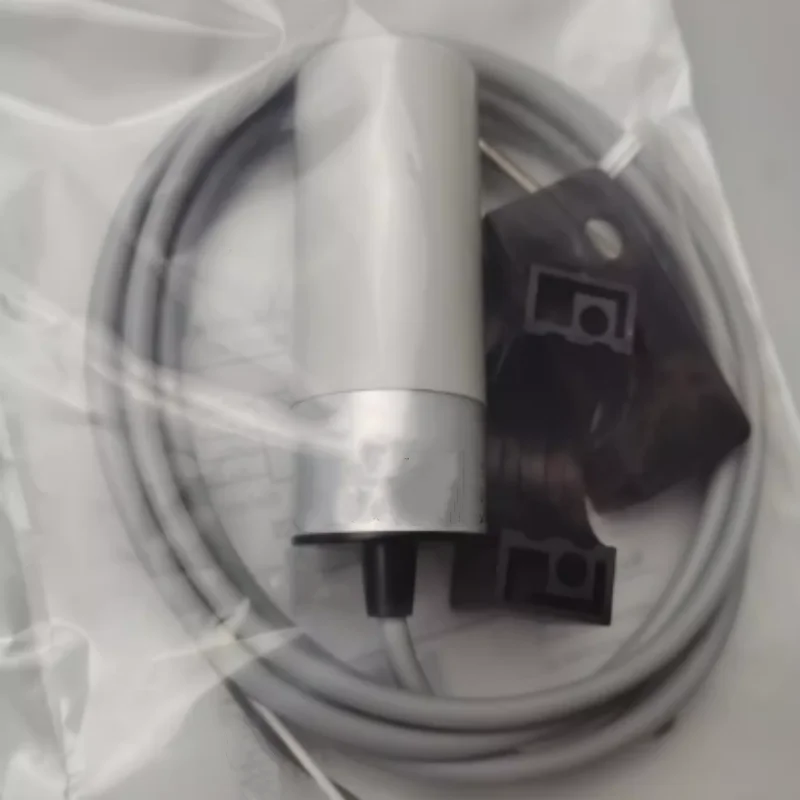 

Совершенно новый оригинальный бесконтактный переключатель CQ32SCF15DNR