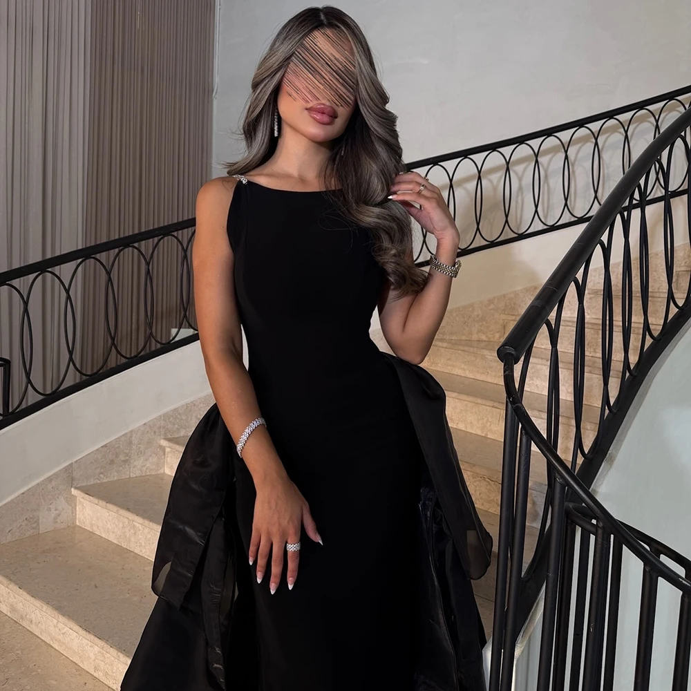 

Вечернее платье из черного джерси с круглым вырезом по индивидуальному заказу и оборками, вечернее платье с открытой спиной и шлейфом Ватто, трапециевидное платье для выпускного вечера длиной до пола