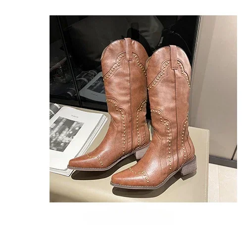 Retro Nieten-Cowboystiefel für Damen 2024 Herbst Klobige Absätze Western-Stiefel Slip-on Spitze Cowgirl-Stiefel – Detail 7