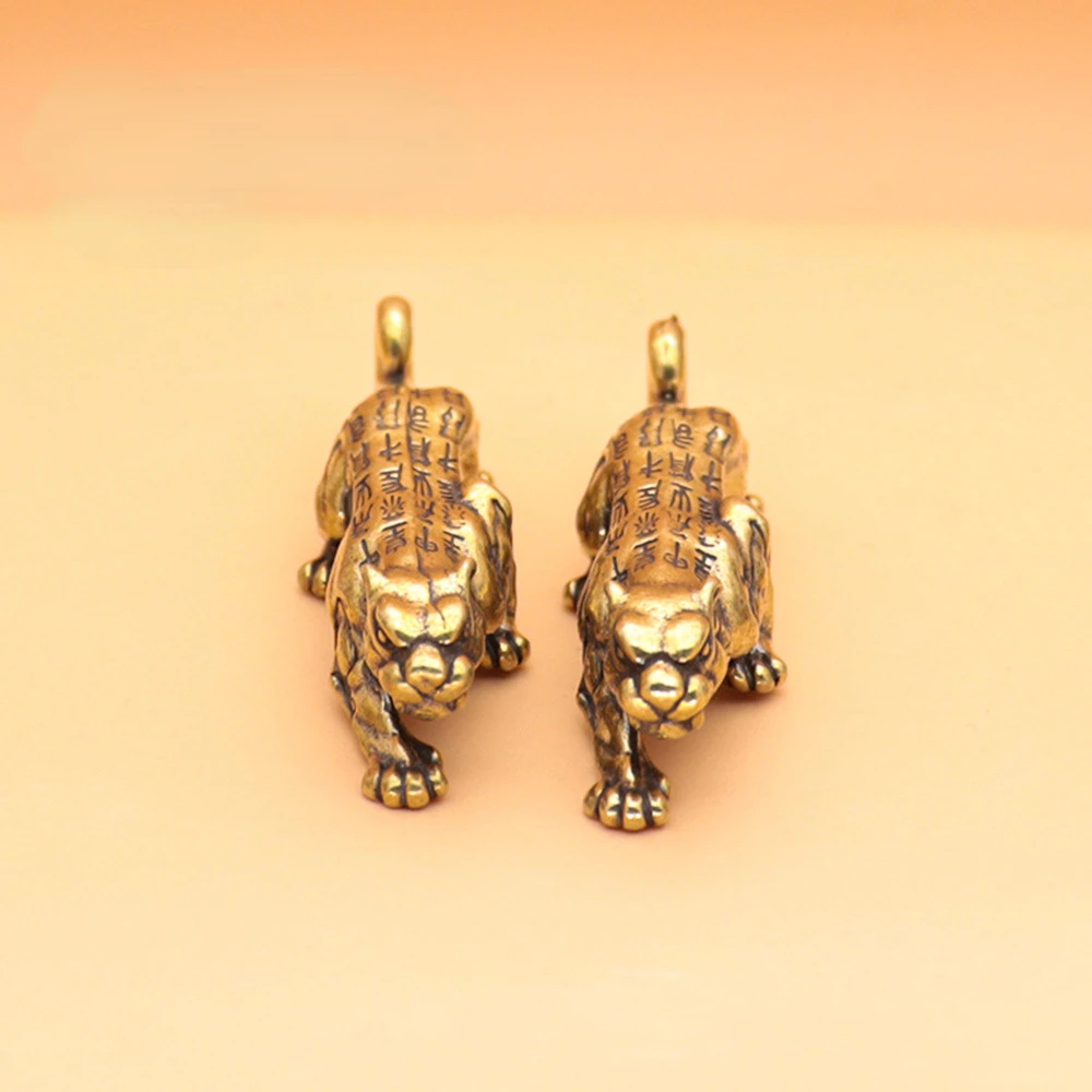 Solid Copper Sculpture Chinese Tiger Token Statue Desktop Ornament Home Decor Natural Aging Brass Animal Figurines Decoration