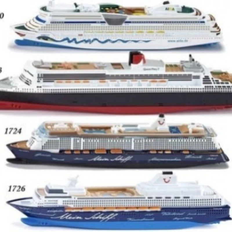 

Deluxe Alloy Model of Mary Queen, a Large Luxury Cruise Ship, Speedboat, and Yacht