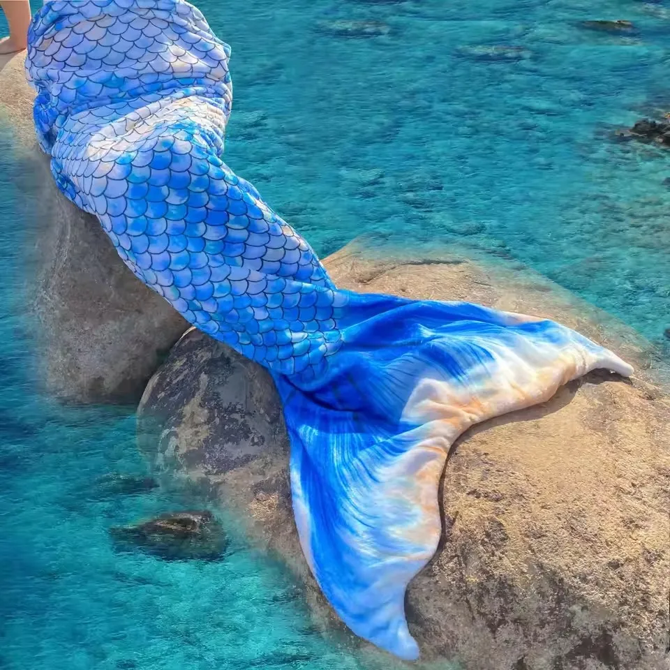 Mermaid Tail Flannel Blanket Girls And Kids Lightweight Throw for Sofa Naps & Summer Air Conditioning Home Decor