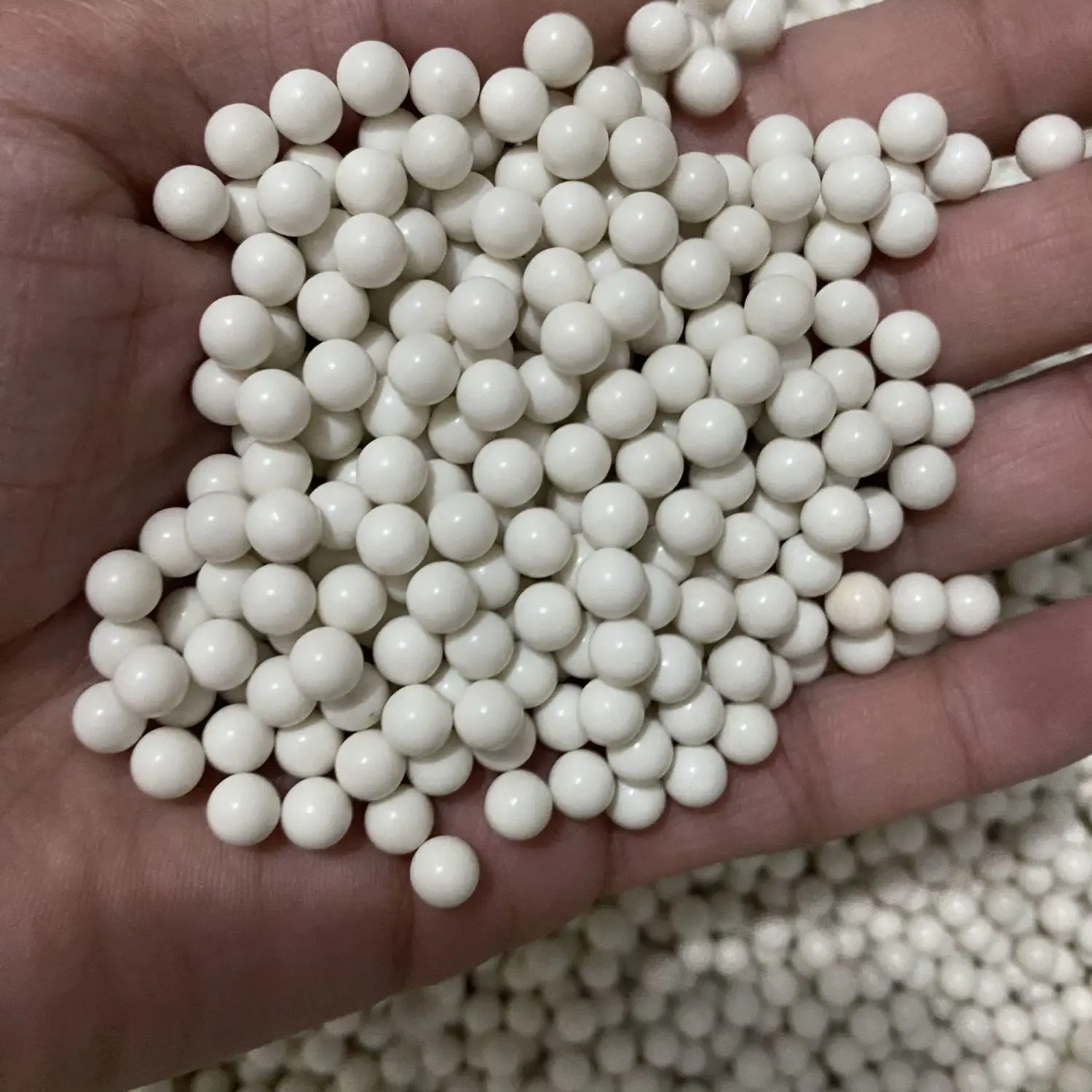 500/1000 szt. Twardych Kul Plastikowych 6mm Koraliki Akcesoria do Narzędzi Domowych Paintball Powietrzny Zabawka Narzędzia Treningowe