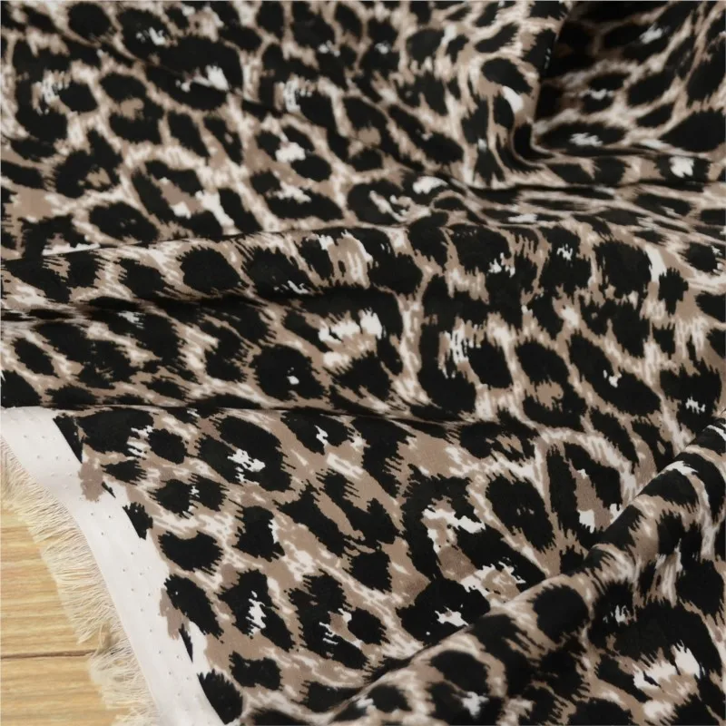 Leopard Print Chiffon Fabric Is Elegant, Soft, Smooth, Anti-Wrinkle and Non-Transparent Dress Shirt