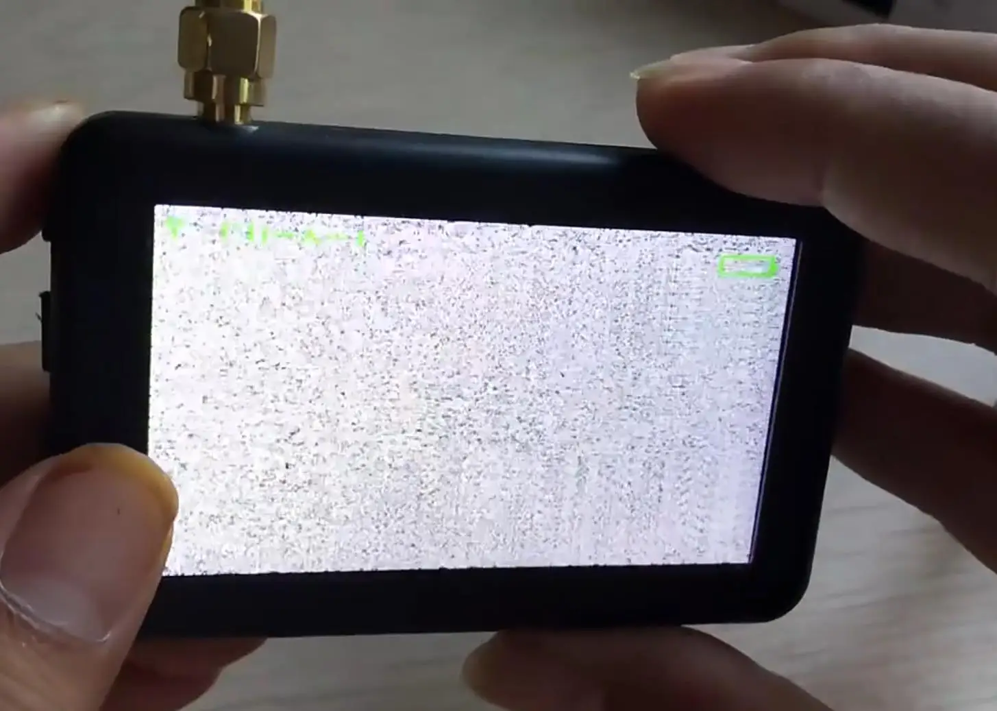 

Micro 5.8G 40CH 3 Inch LCD 480x320 Auto Search FPV Monitor Build-in Battery Support of English Menu For FPV Drone RC Cars