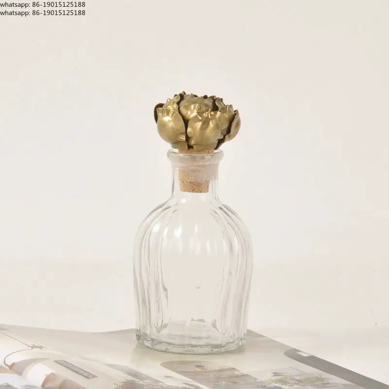 Imported European French light luxury handmade old retro glass brass cover perfume bottle aromatherapy bottle props ornament