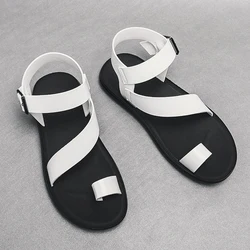 Summer New Men Sandals Anti slip Flat Heel Outdoor Beach Shoes Korean Fashion Shoes Black and White 38-45 Men Sandals